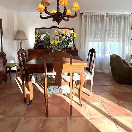 Holibai, Axouxere, Casa Con Preciosa Zona Verde, Barbacoa, Cerca Del Mar, Galicia, Nigran *