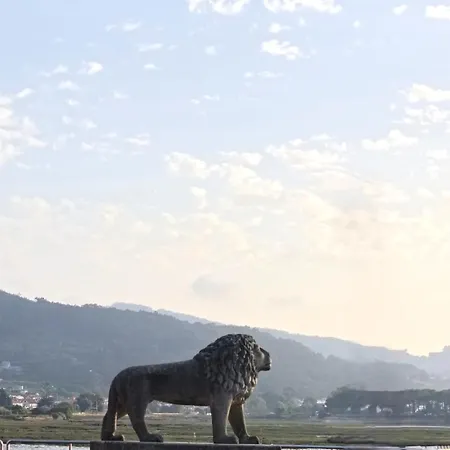 Holibai, Axouxere, Casa Con Preciosa Zona Verde, Barbacoa, Cerca Del Mar, Galicia, Nigran